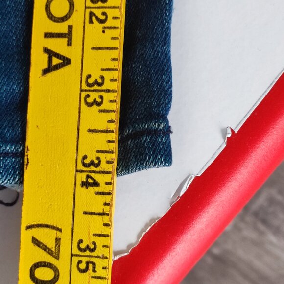 Vintage Guess Jeans Robertson men's size 34 distressed denim blue slim tapered - Picture 16 of 16